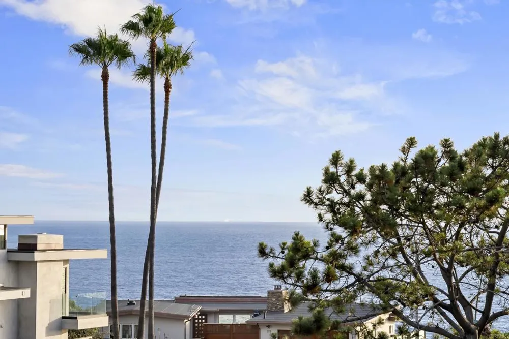 216 Ocean St. Solana Beach, CA 92075