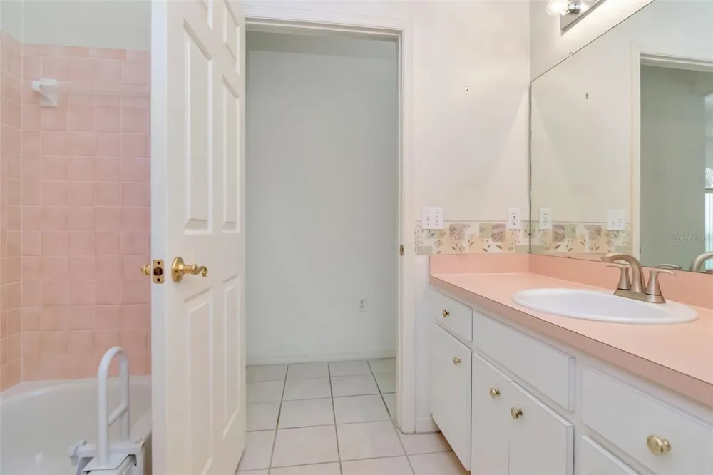 5715 TANASI COURT Lakeland, FL 33812