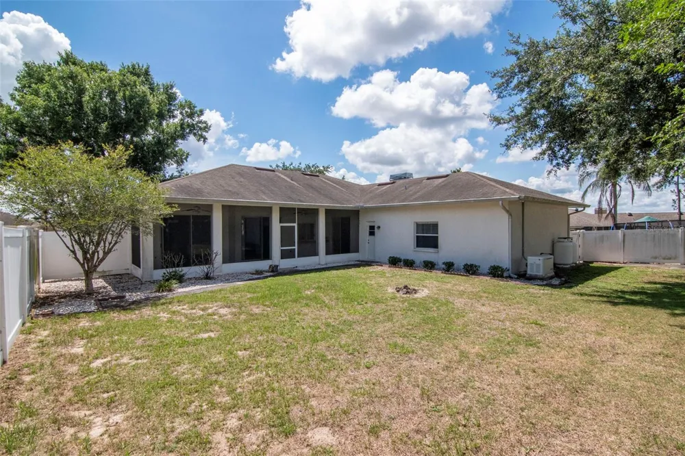 5715 TANASI COURT Lakeland, FL 33812