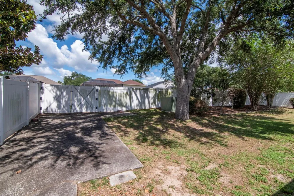 5715 TANASI COURT Lakeland, FL 33812