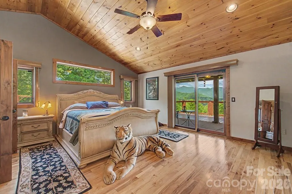 346 Torwood Lane Whittier, NC 28789