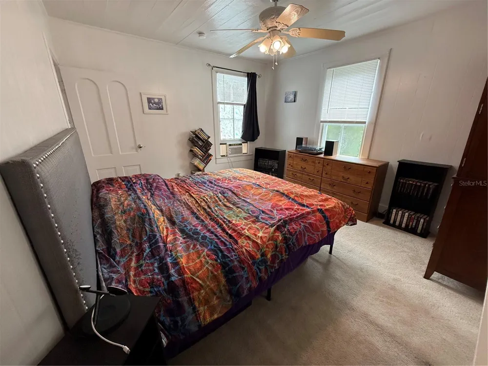 110 VOLUSIA AVENUE Pierson, FL 32180