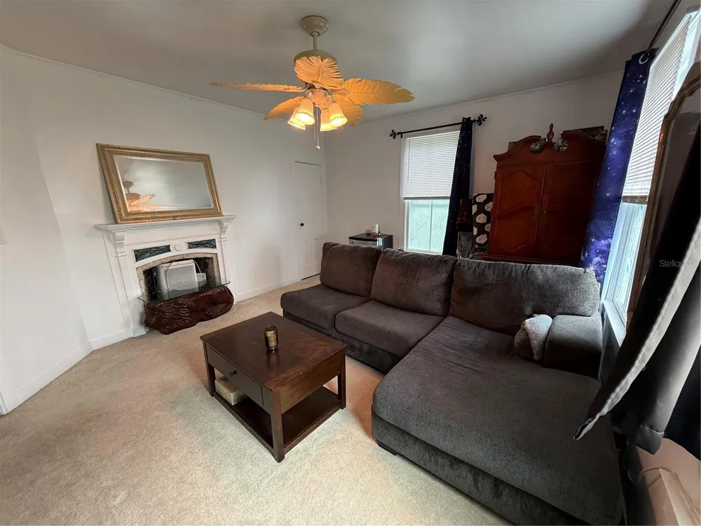 110 VOLUSIA AVENUE Pierson, FL 32180