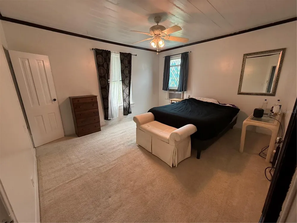 110 VOLUSIA AVENUE Pierson, FL 32180