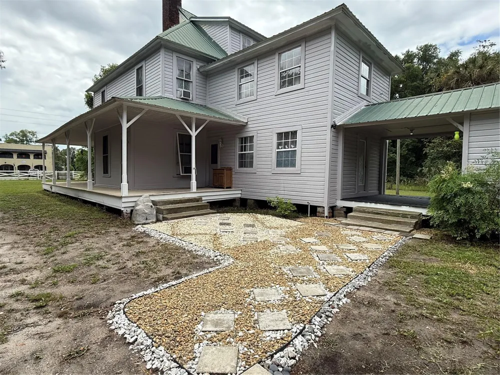 110 VOLUSIA AVENUE Pierson, FL 32180