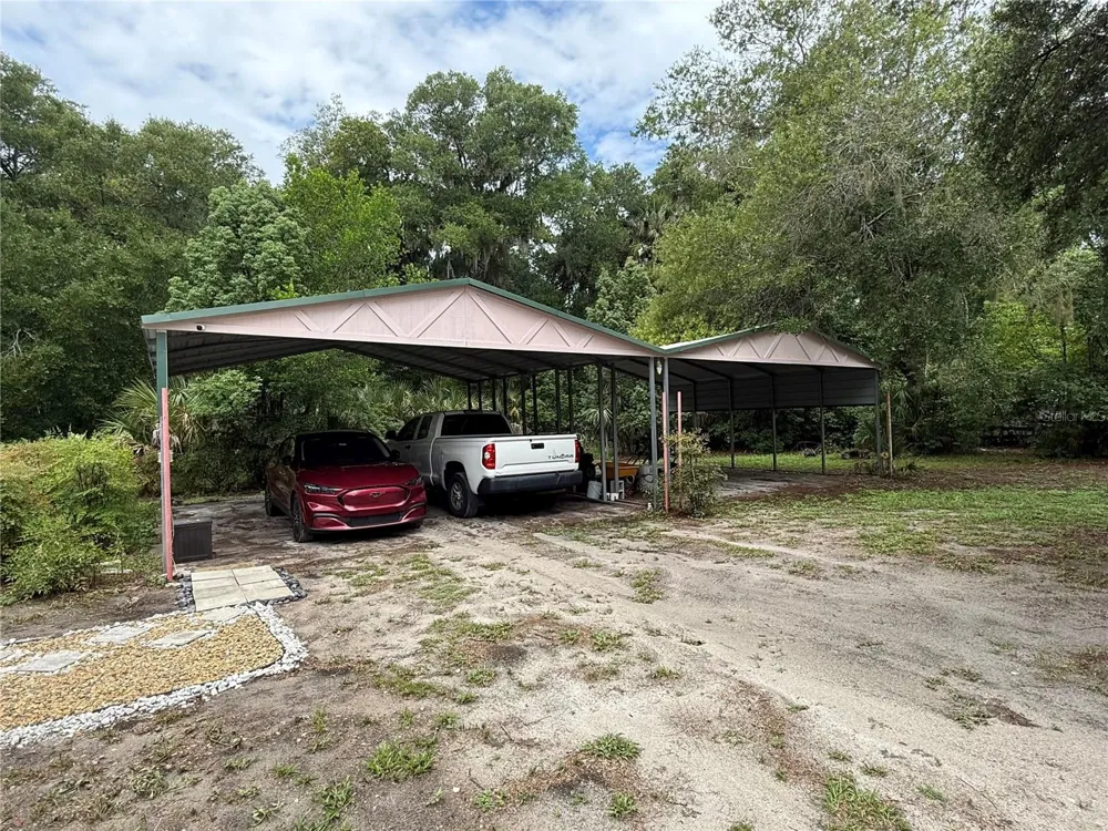 110 VOLUSIA AVENUE Pierson, FL 32180
