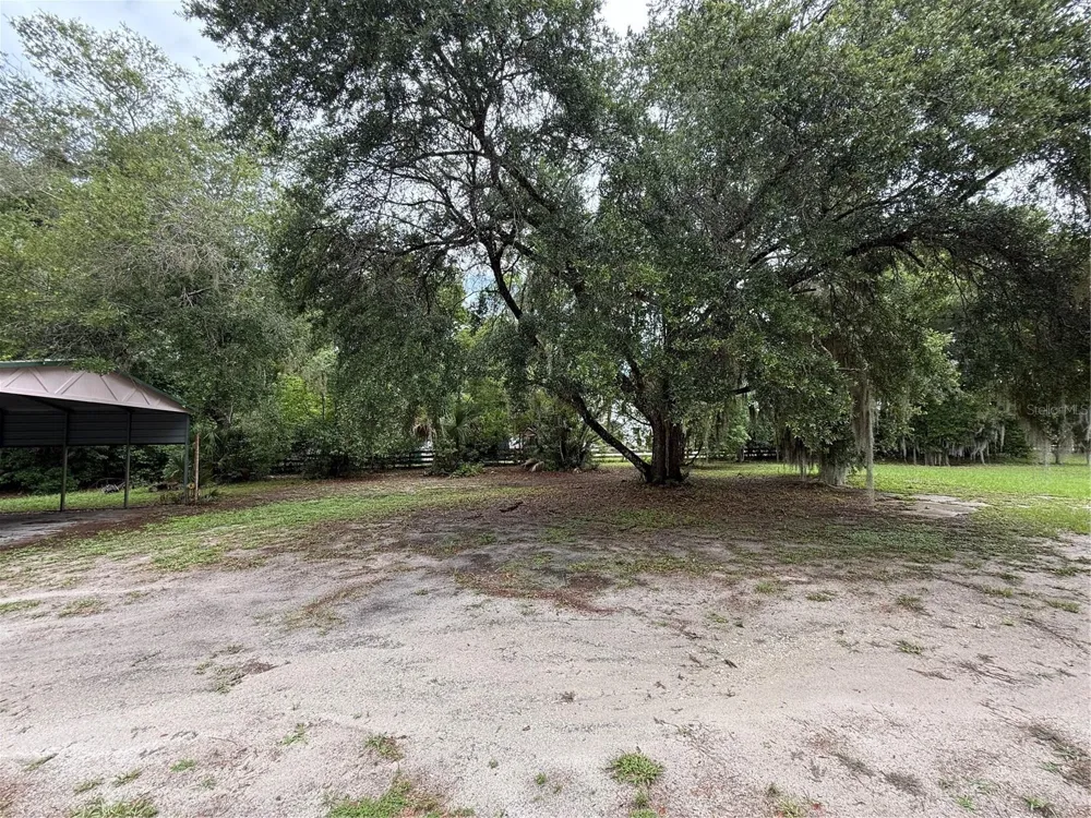 110 VOLUSIA AVENUE Pierson, FL 32180