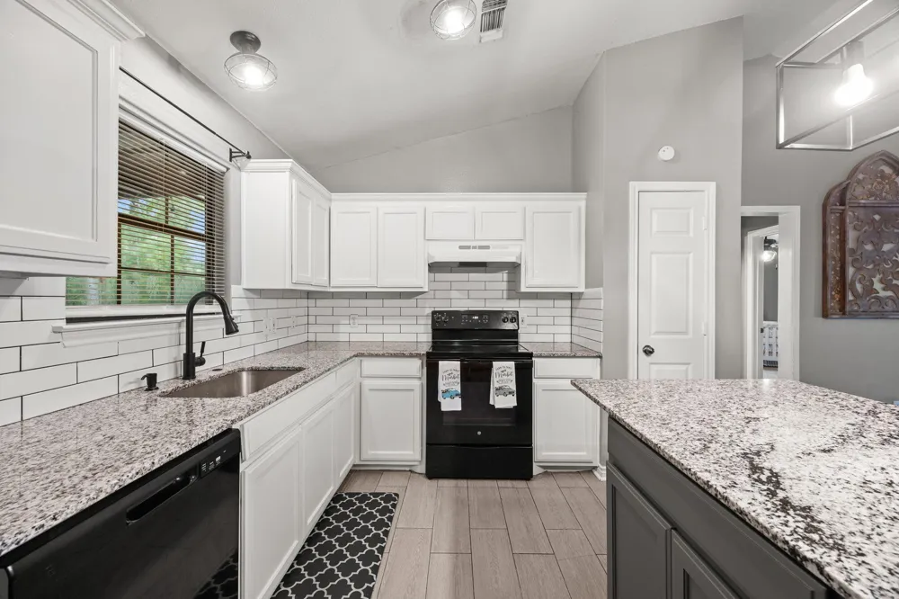 9660 Fostoria Road Cleveland, TX 77328