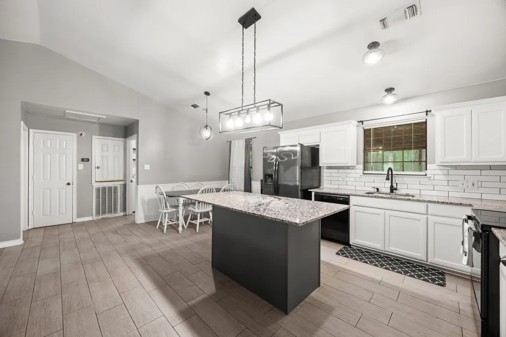 9660 Fostoria Road Cleveland, TX 77328