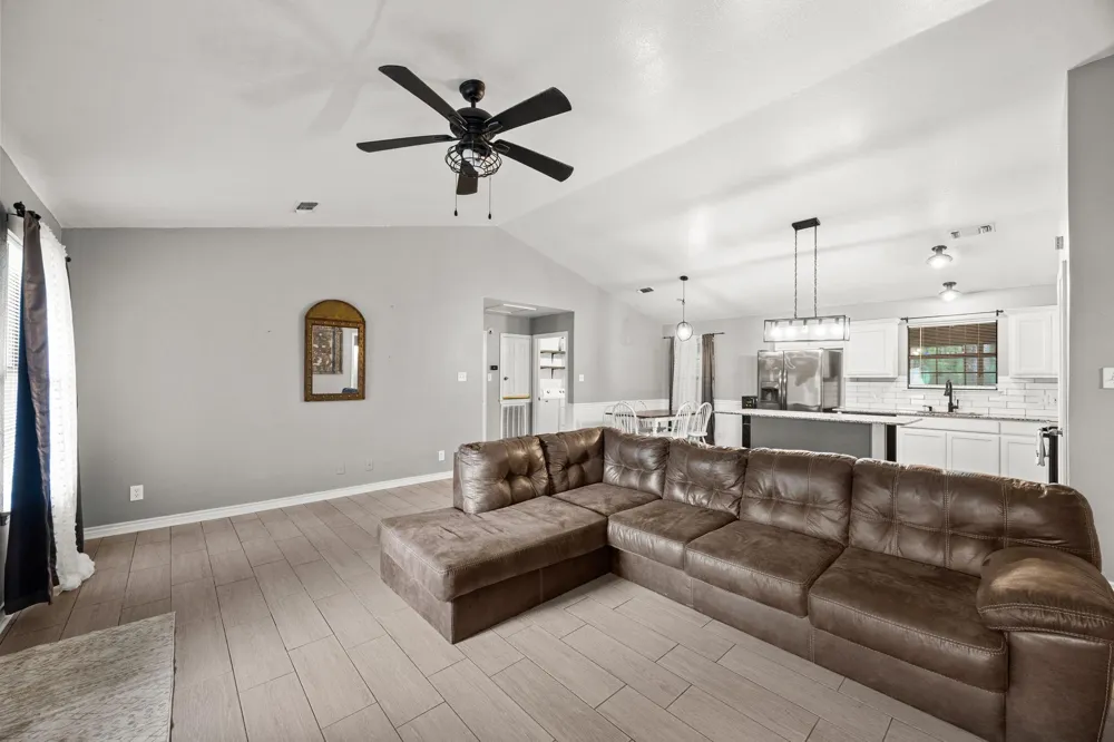 9660 Fostoria Road Cleveland, TX 77328