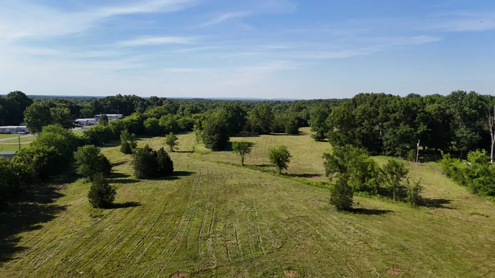 1988 Fayetteville Hwy Belfast, TN 37019