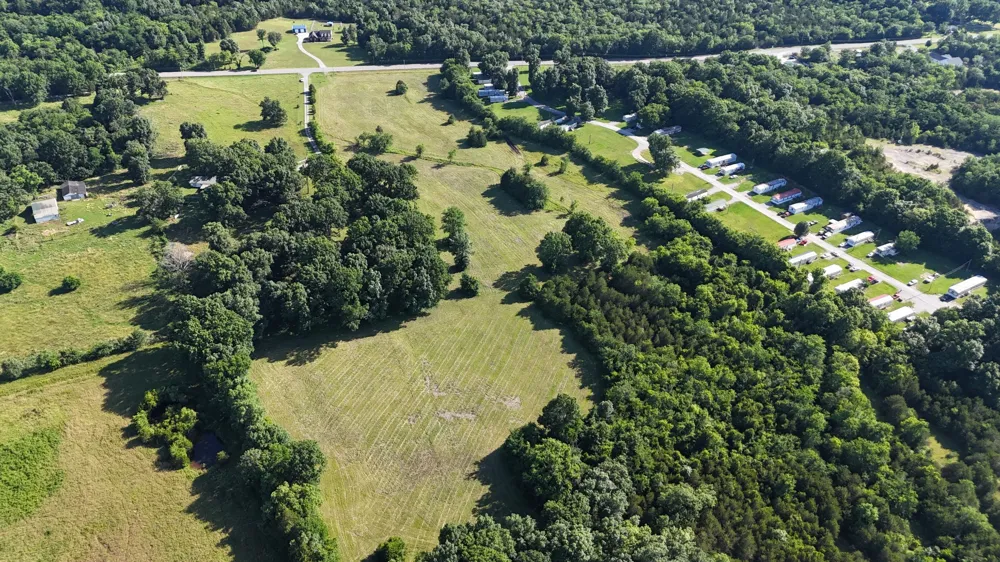 1988 Fayetteville Hwy Belfast, TN 37019
