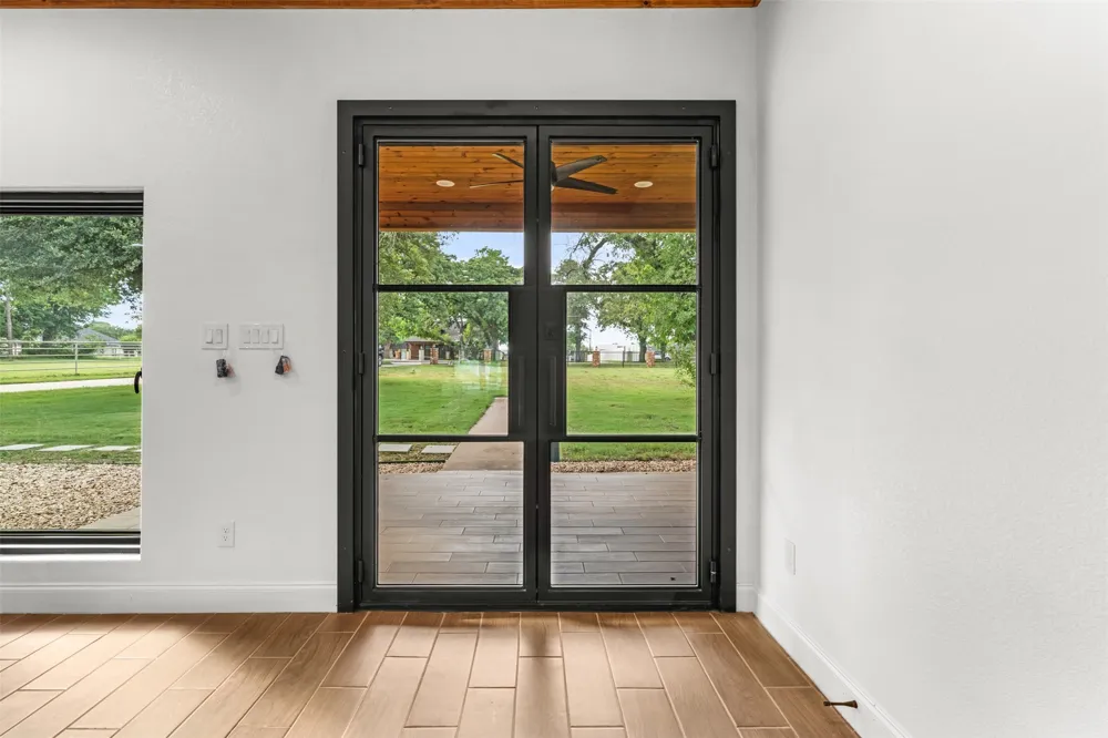 1215 E Stegall Road Robinson, TX 76706