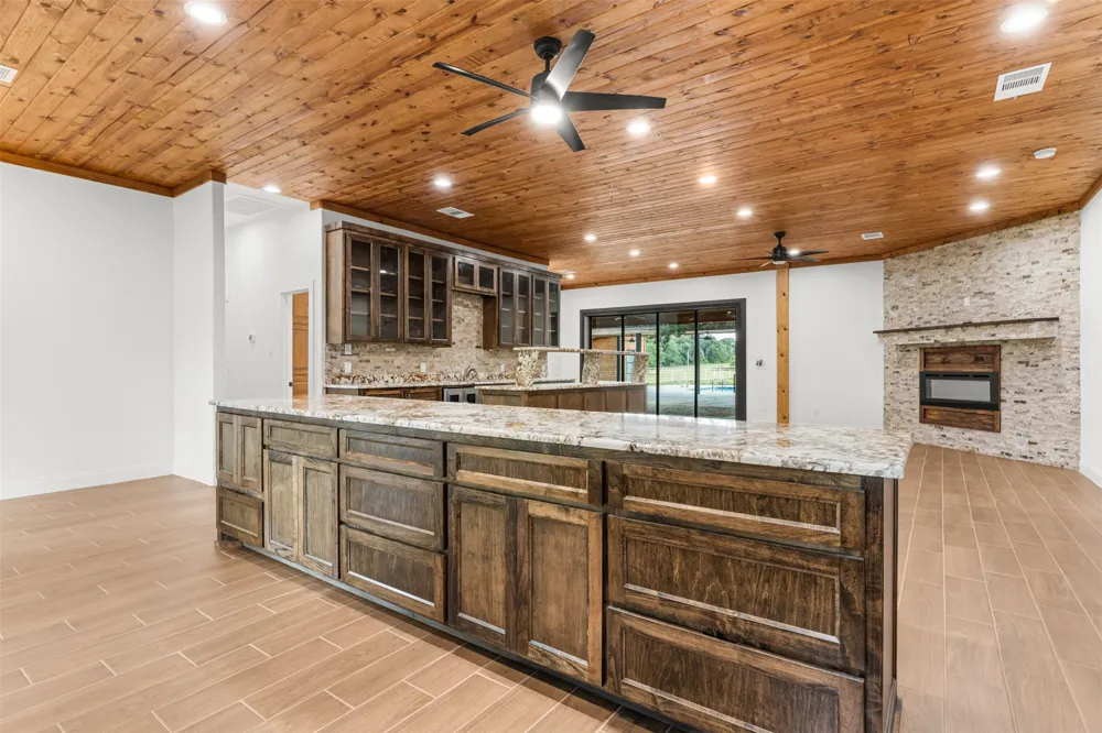 1215 E Stegall Road Robinson, TX 76706