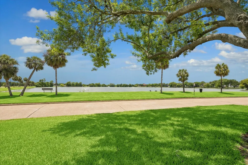 18743 Martinique Drive Nassau Bay, TX 77058