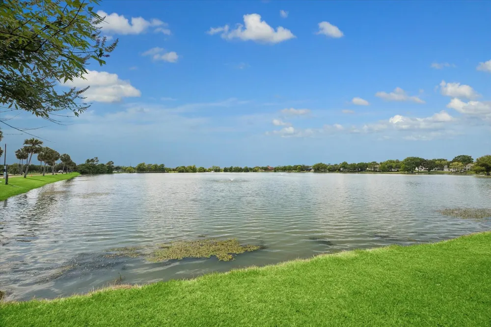 18743 Martinique Drive Nassau Bay, TX 77058