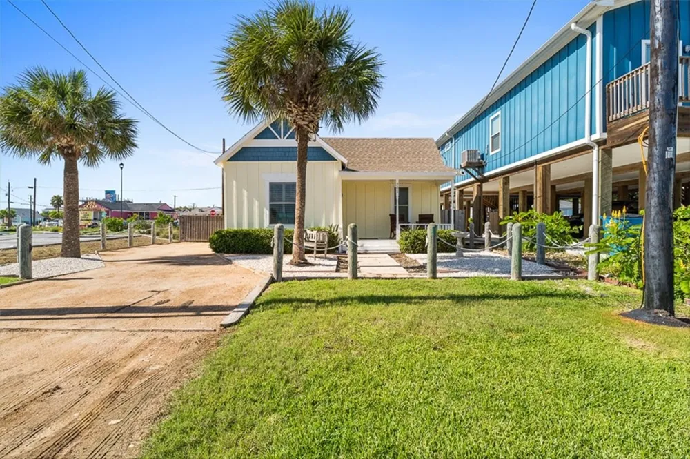 201 E Oaks Avenue Port Aransas, TX 78373