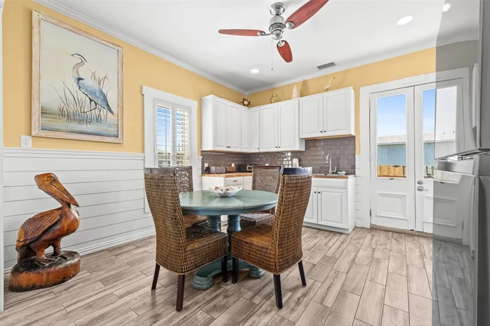 201 E Oaks Avenue Port Aransas, TX 78373
