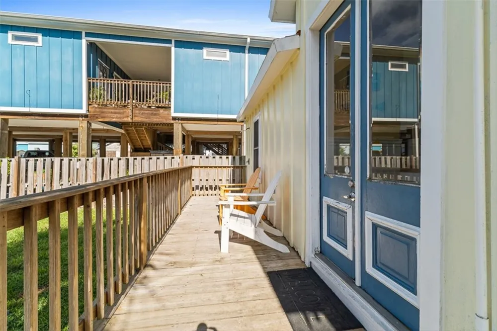 201 E Oaks Avenue Port Aransas, TX 78373