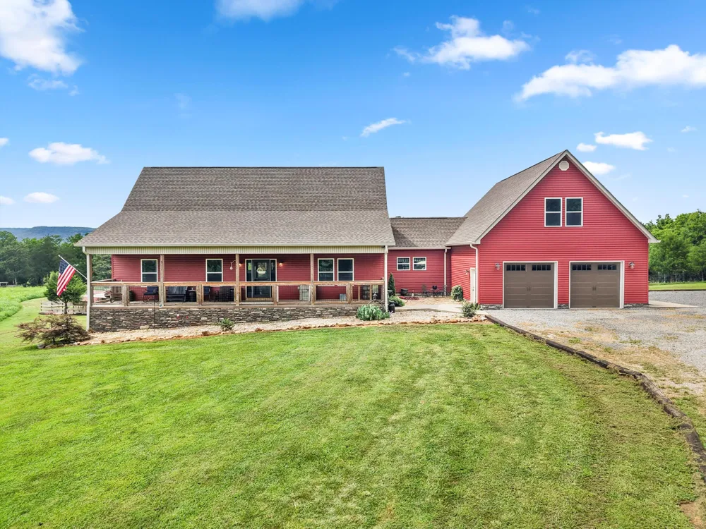 11869 E Valley Road Dunlap, TN 37327
