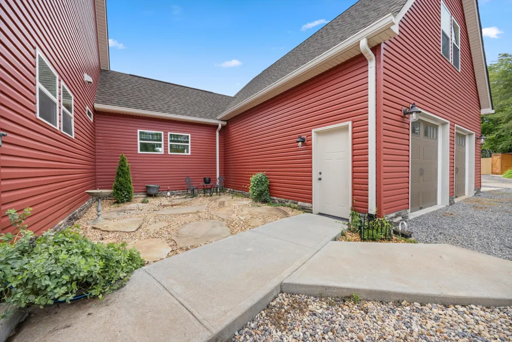 11869 E Valley Road Dunlap, TN 37327