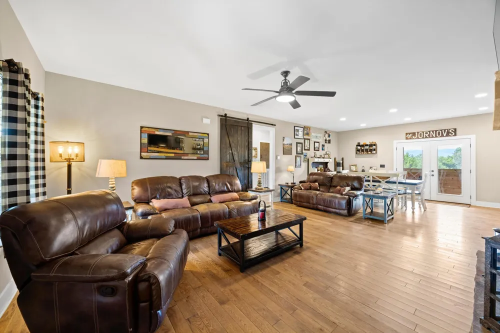 11869 E Valley Road Dunlap, TN 37327