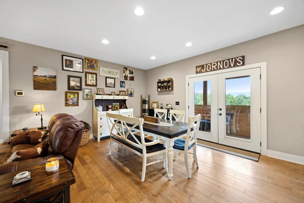 11869 E Valley Road Dunlap, TN 37327