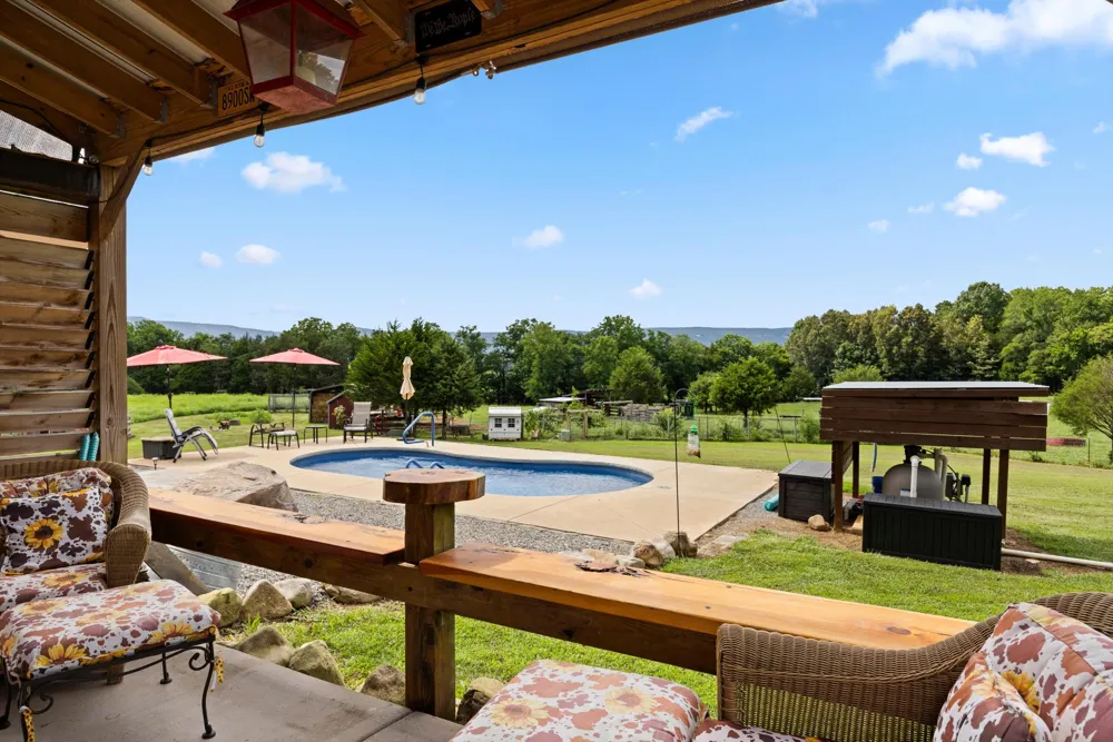 11869 E Valley Road Dunlap, TN 37327
