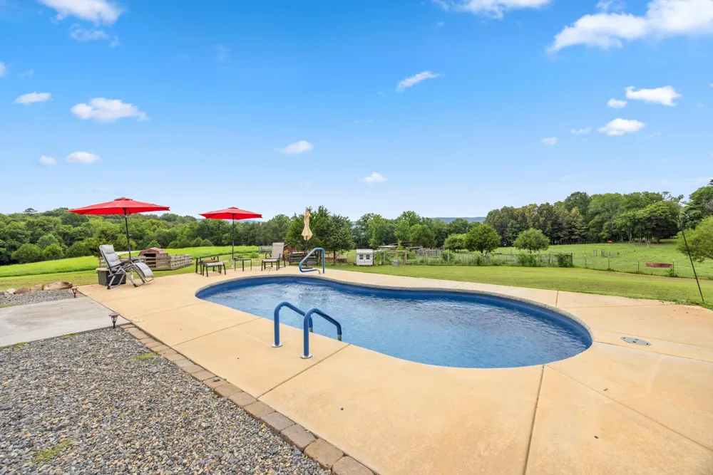 11869 E Valley Road Dunlap, TN 37327