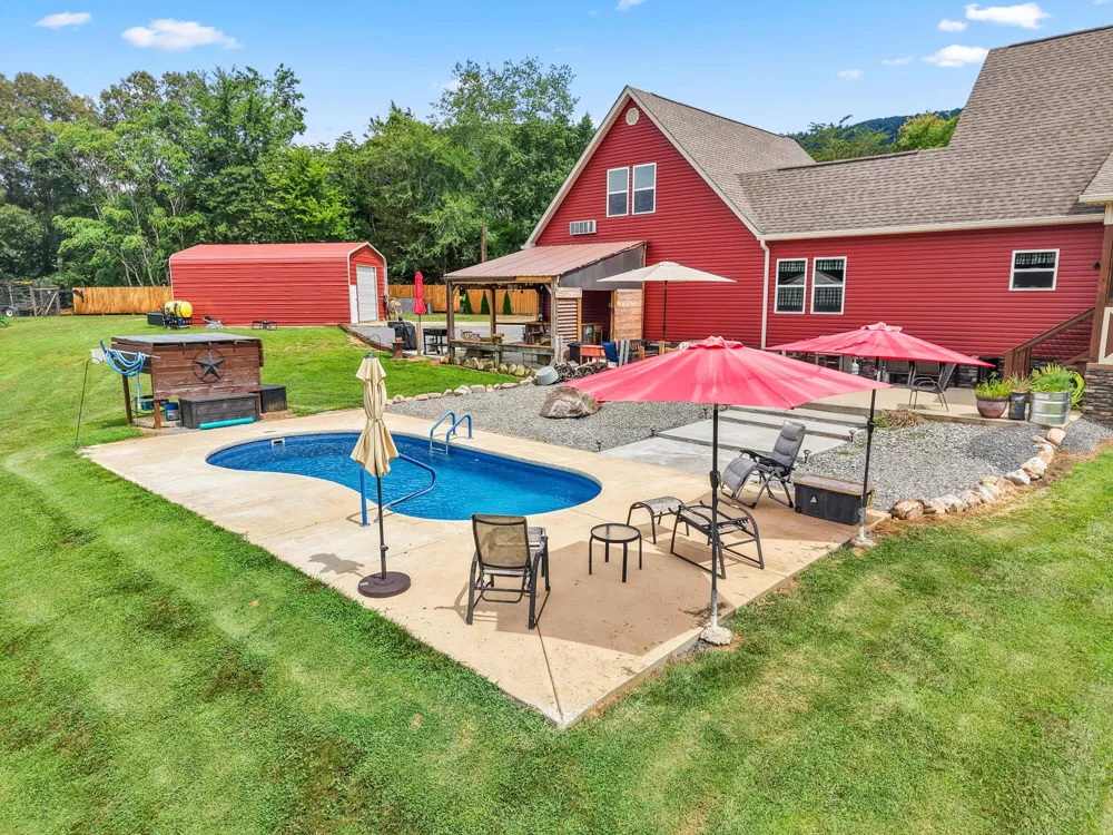11869 E Valley Road Dunlap, TN 37327