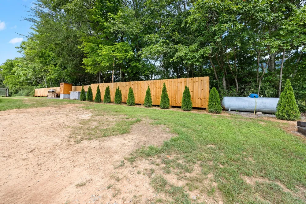 11869 E Valley Road Dunlap, TN 37327