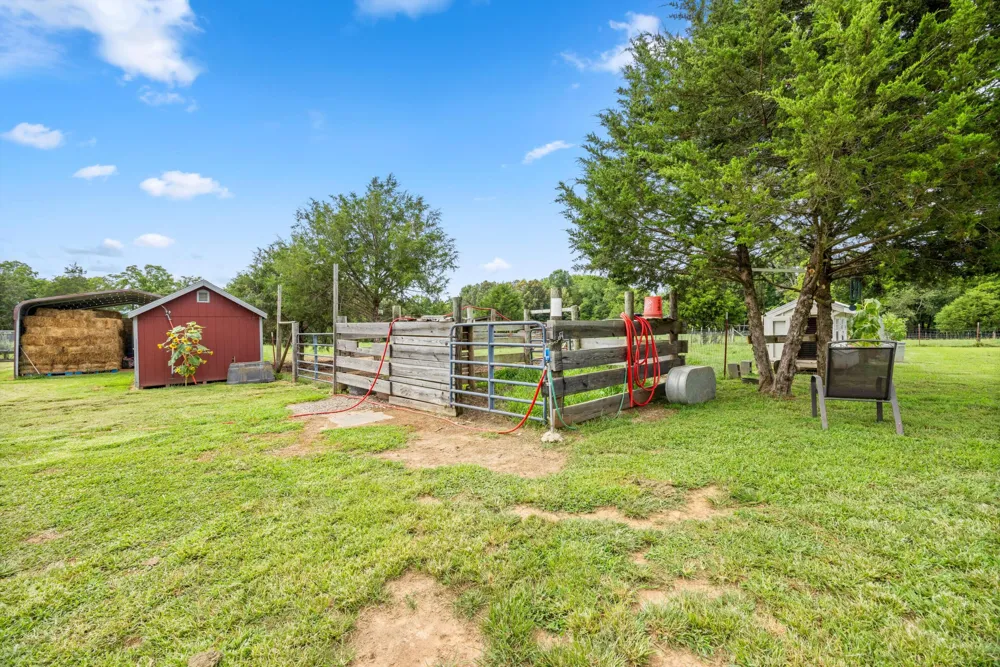 11869 E Valley Road Dunlap, TN 37327