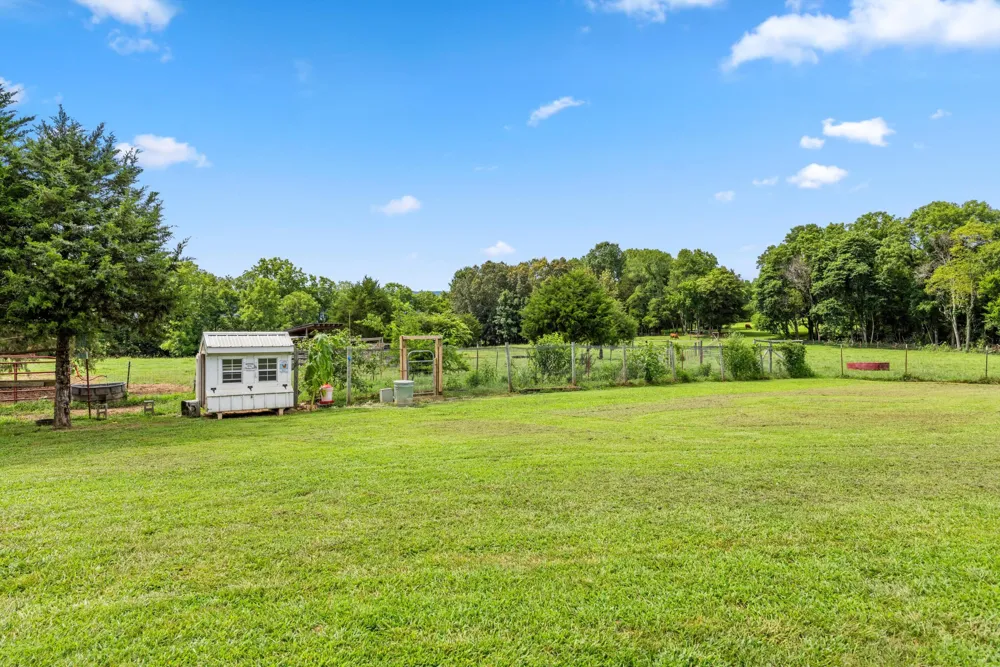 11869 E Valley Road Dunlap, TN 37327