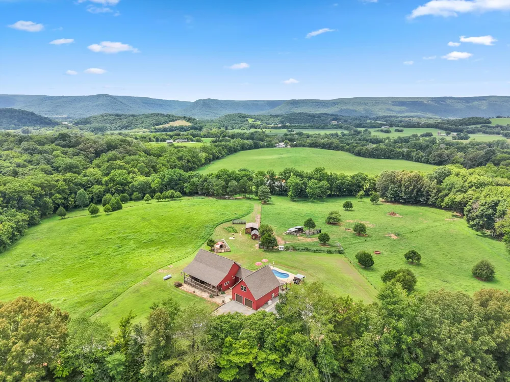 11869 E Valley Road Dunlap, TN 37327