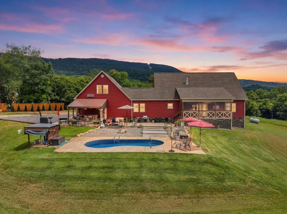 11869 E Valley Road Dunlap, TN 37327