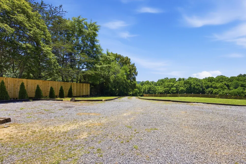 11869 E Valley Road Dunlap, TN 37327