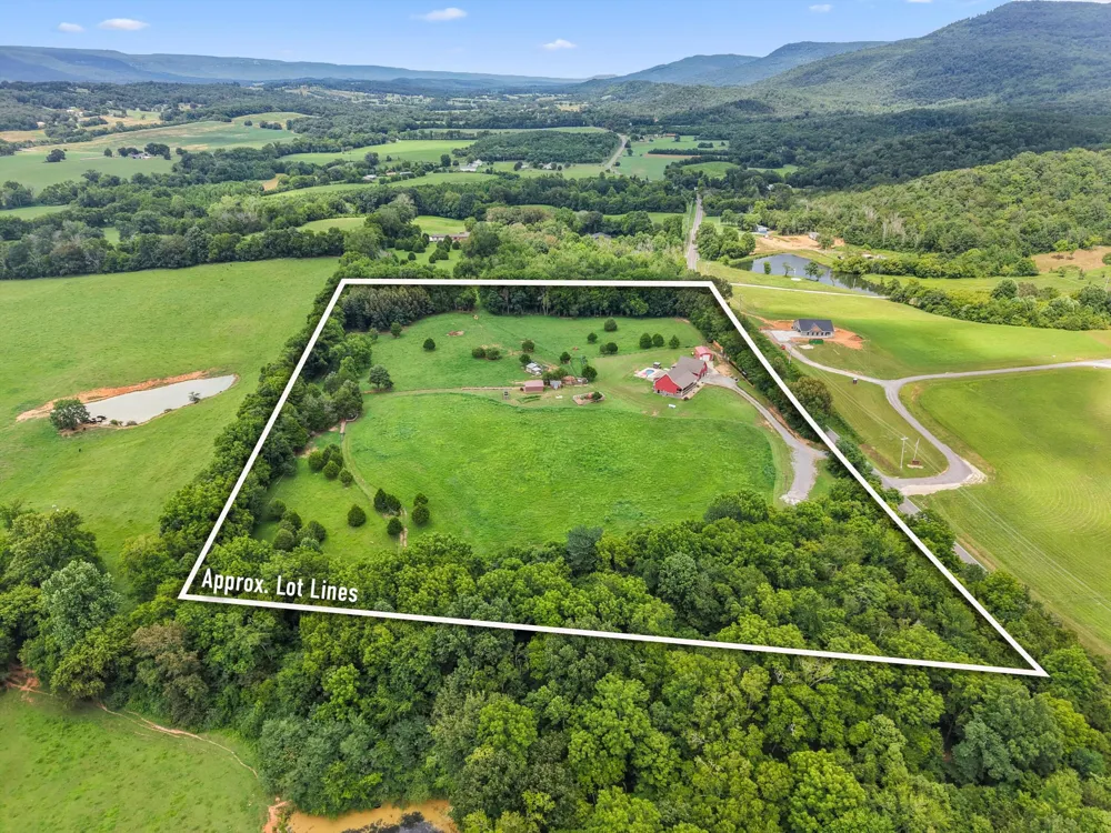 11869 E Valley Road Dunlap, TN 37327