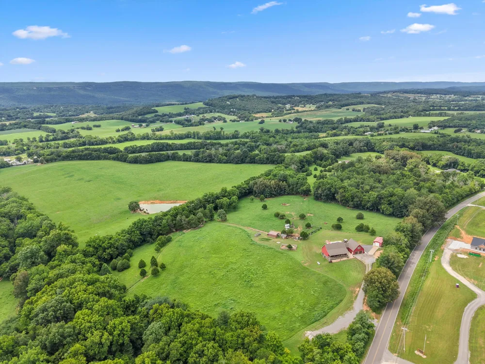 11869 E Valley Road Dunlap, TN 37327