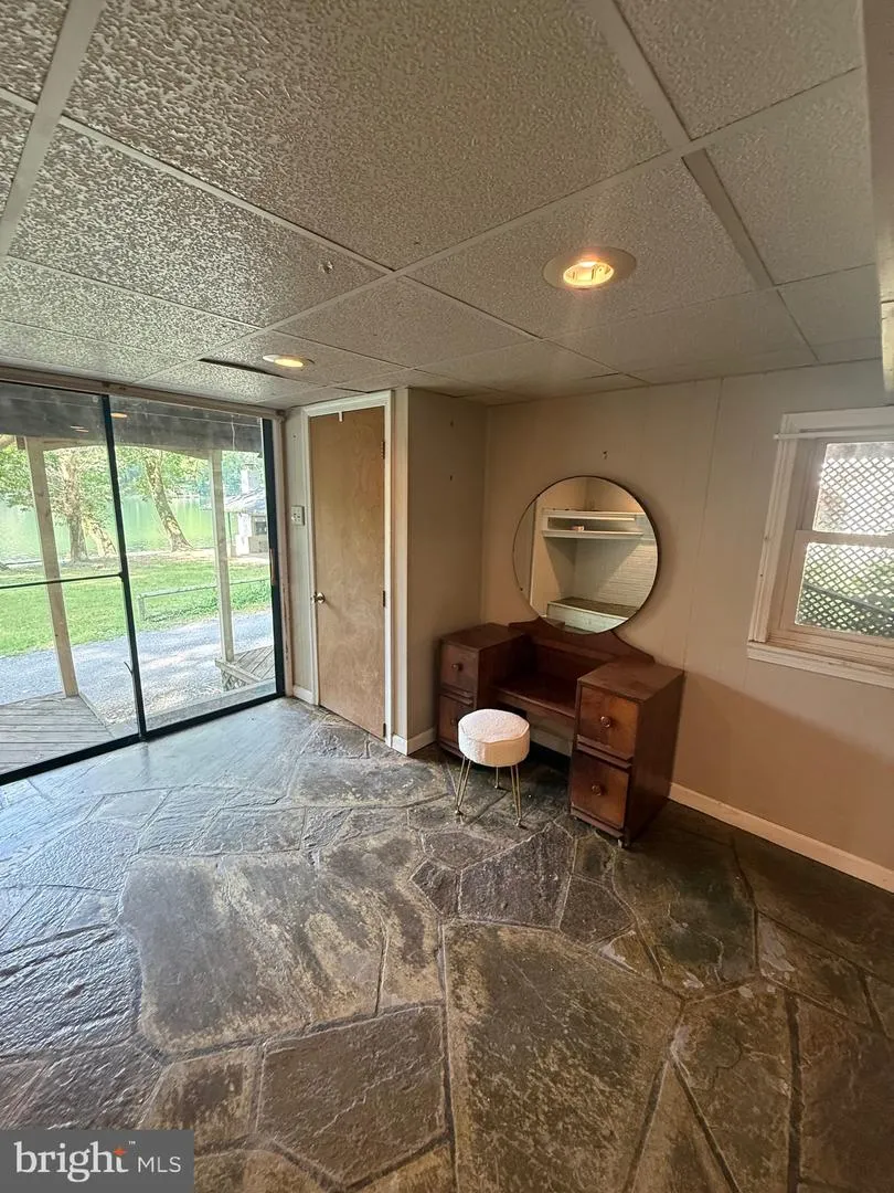 646 OLD DAM ROAD Front Royal, VA 22630