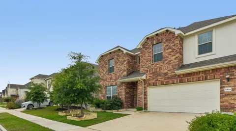 2404 Clear Pond View
