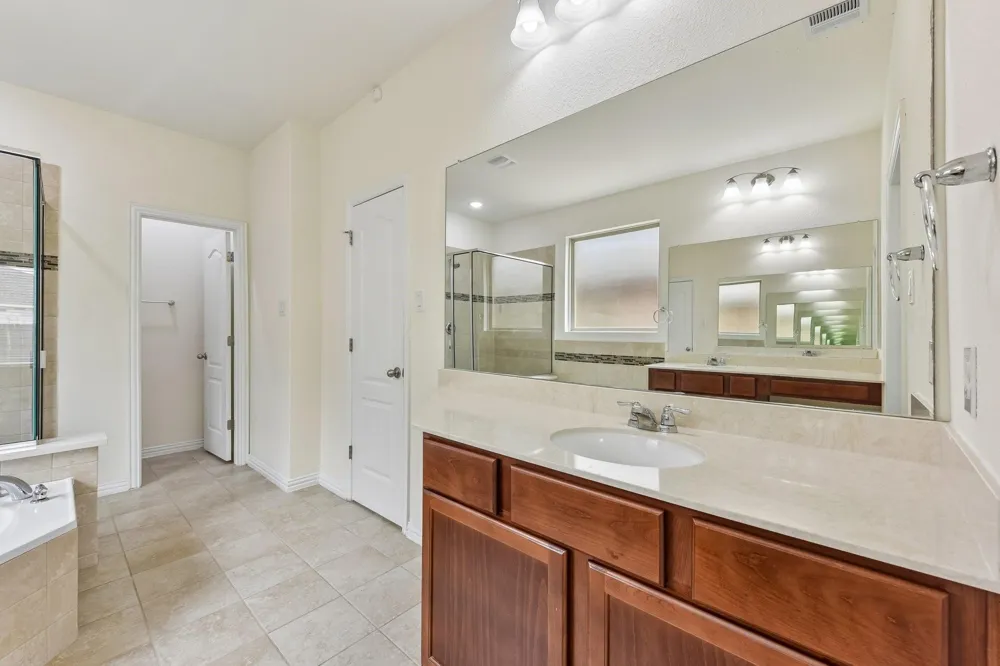 2404 Clear Pond View Leander, TX 78641