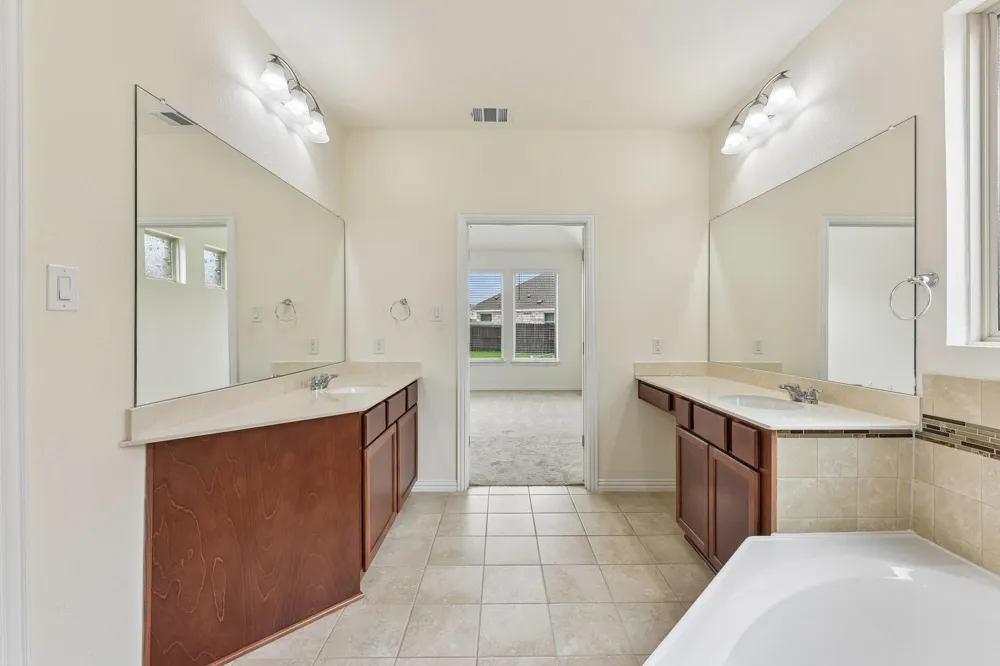 2404 Clear Pond View Leander, TX 78641