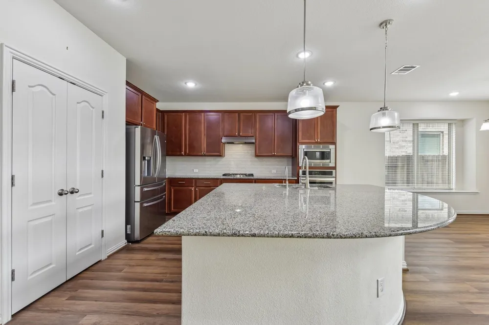 2404 Clear Pond View Leander, TX 78641