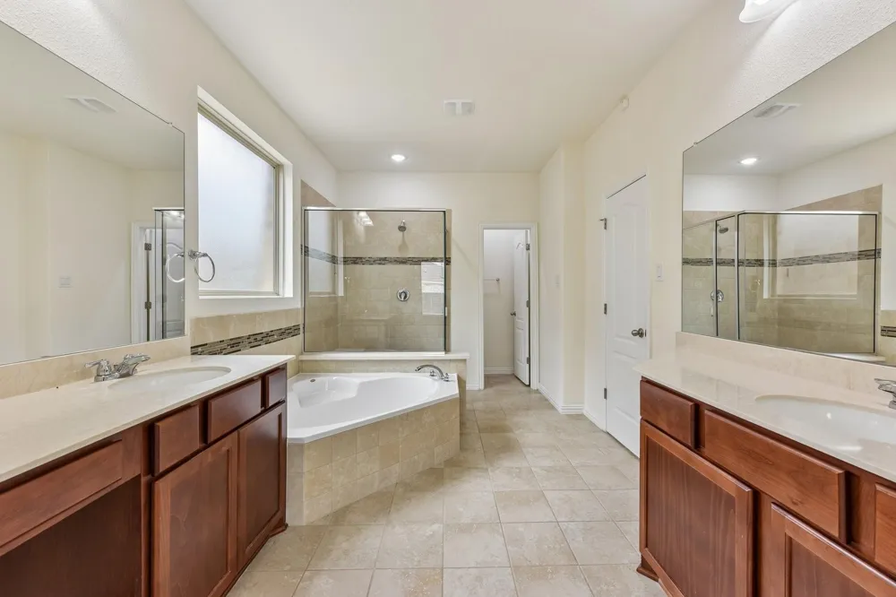 2404 Clear Pond View Leander, TX 78641
