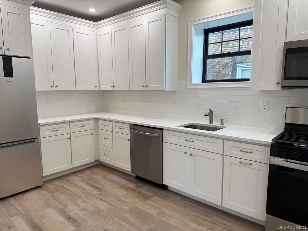 162 2nd Street #4 Mineola, NY 11501