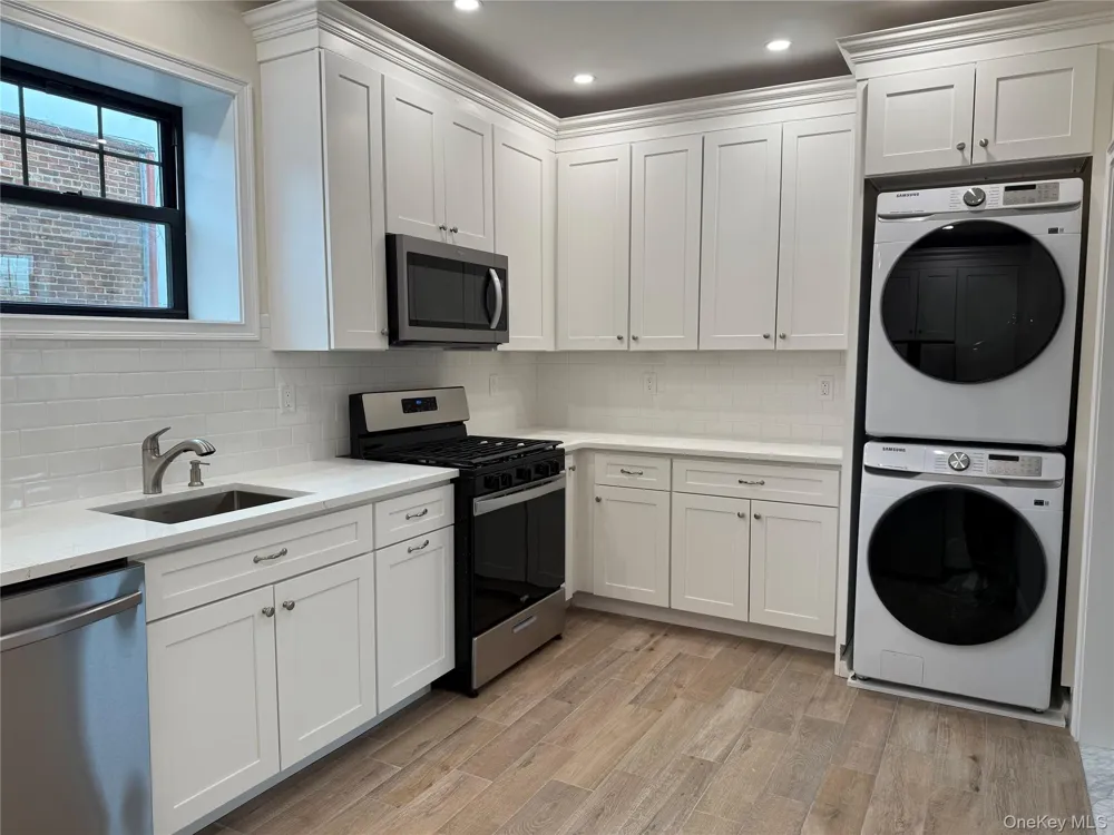 162 2nd Street #4 Mineola, NY 11501