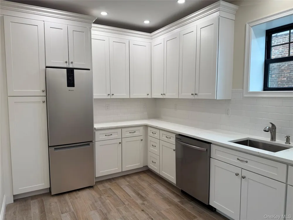 162 2nd Street #4 Mineola, NY 11501