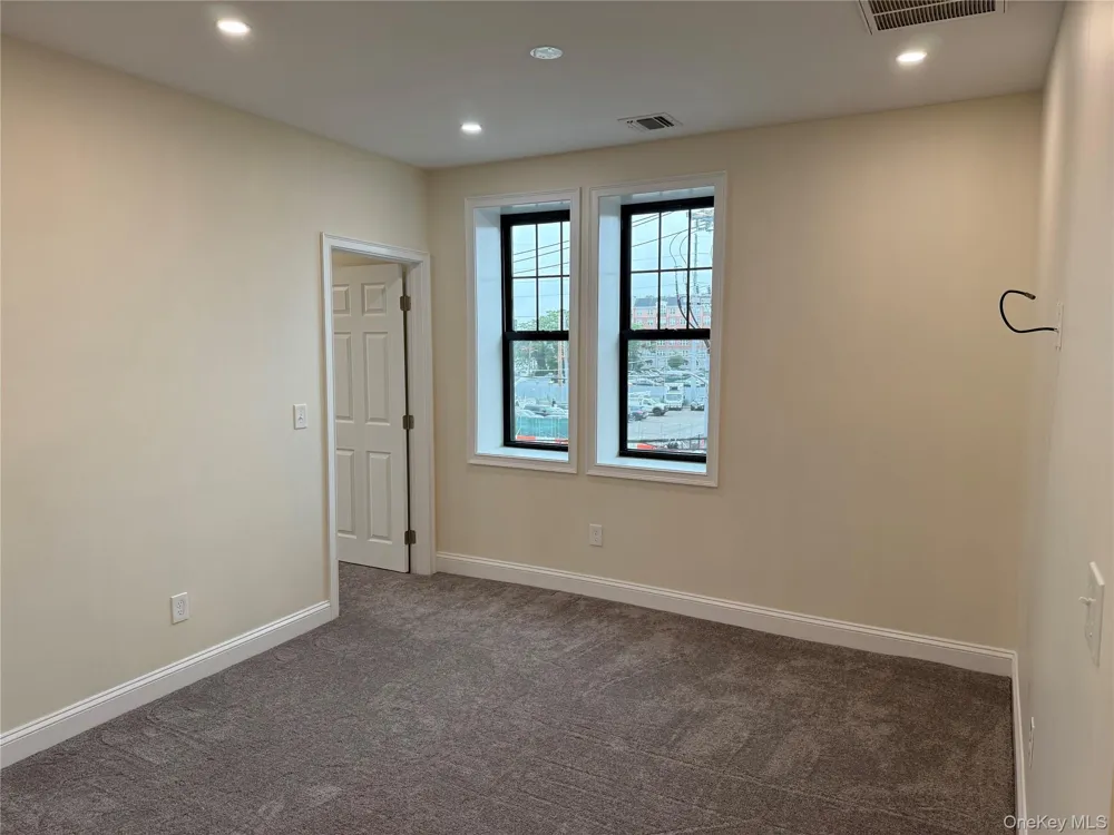 162 2nd Street #4 Mineola, NY 11501