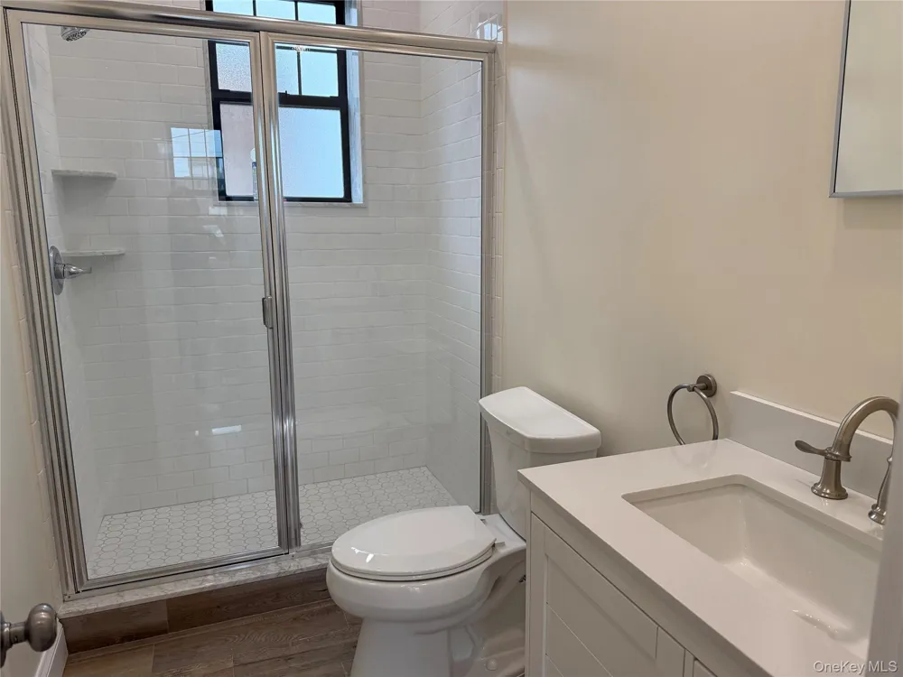162 2nd Street #4 Mineola, NY 11501