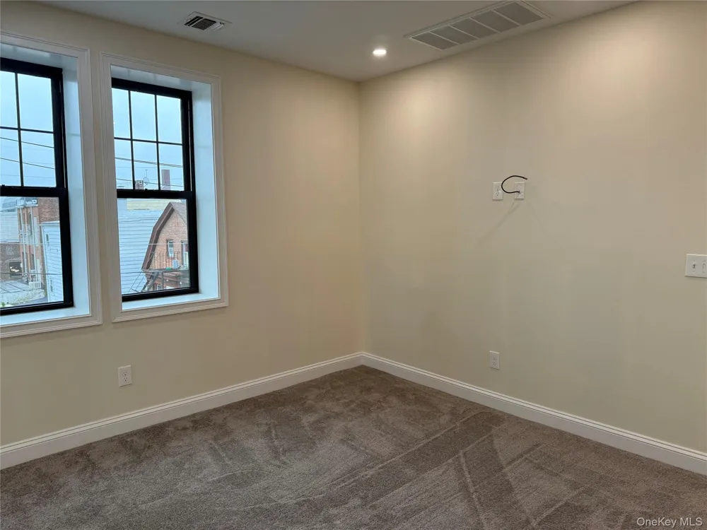 162 2nd Street #4 Mineola, NY 11501